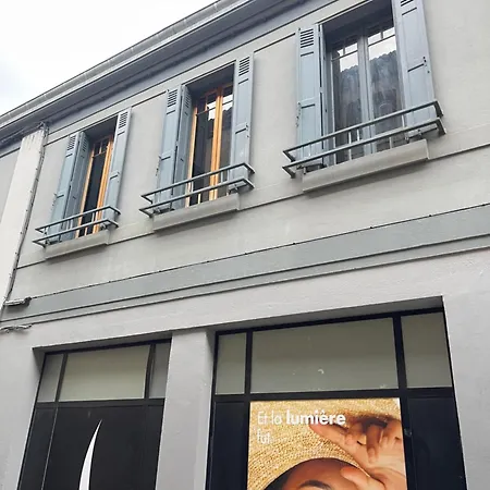 Au Coeur Du Centre De *